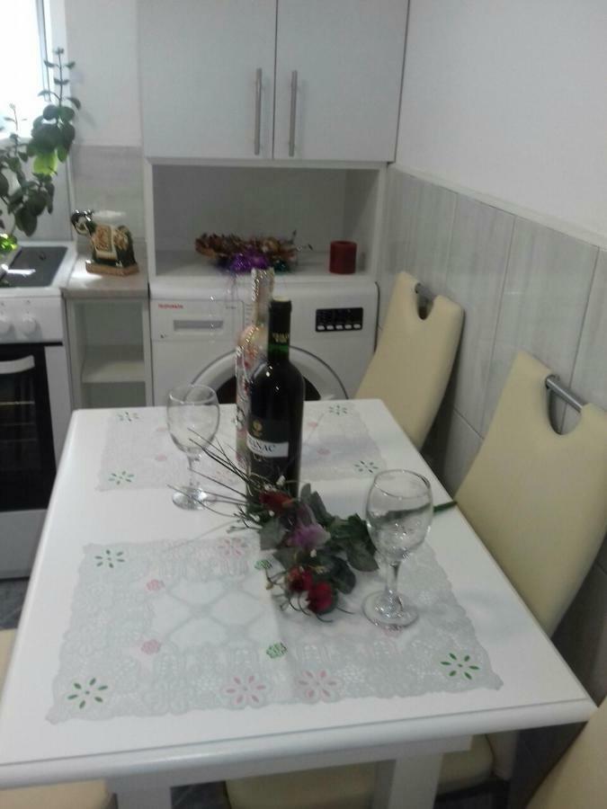 Apartment Voortex Требине Екстериор снимка