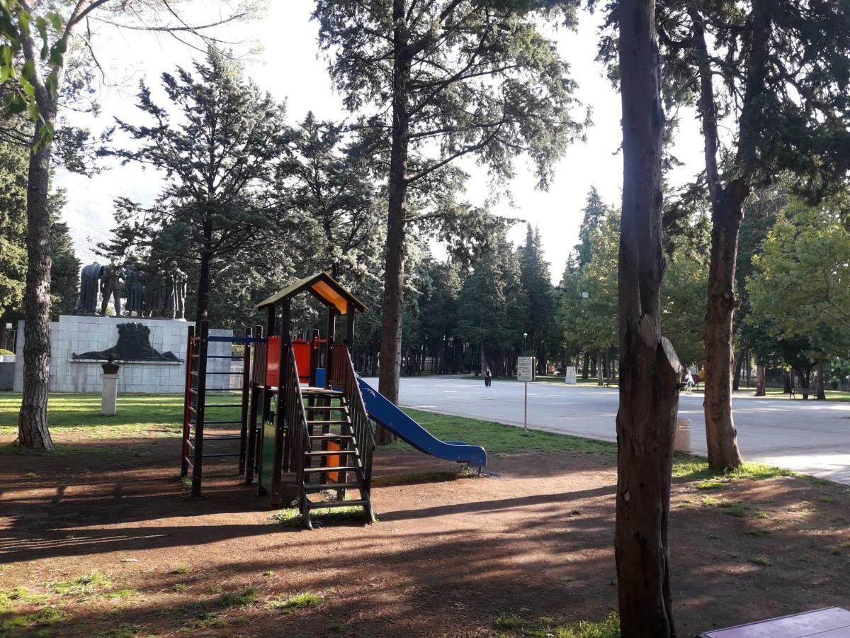 Apartment Voortex Требине Екстериор снимка